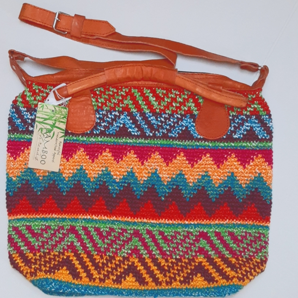Colorful Hand wovn bag by Bamboo Threads.Shlder & shrt straps, zipper &lined NWT